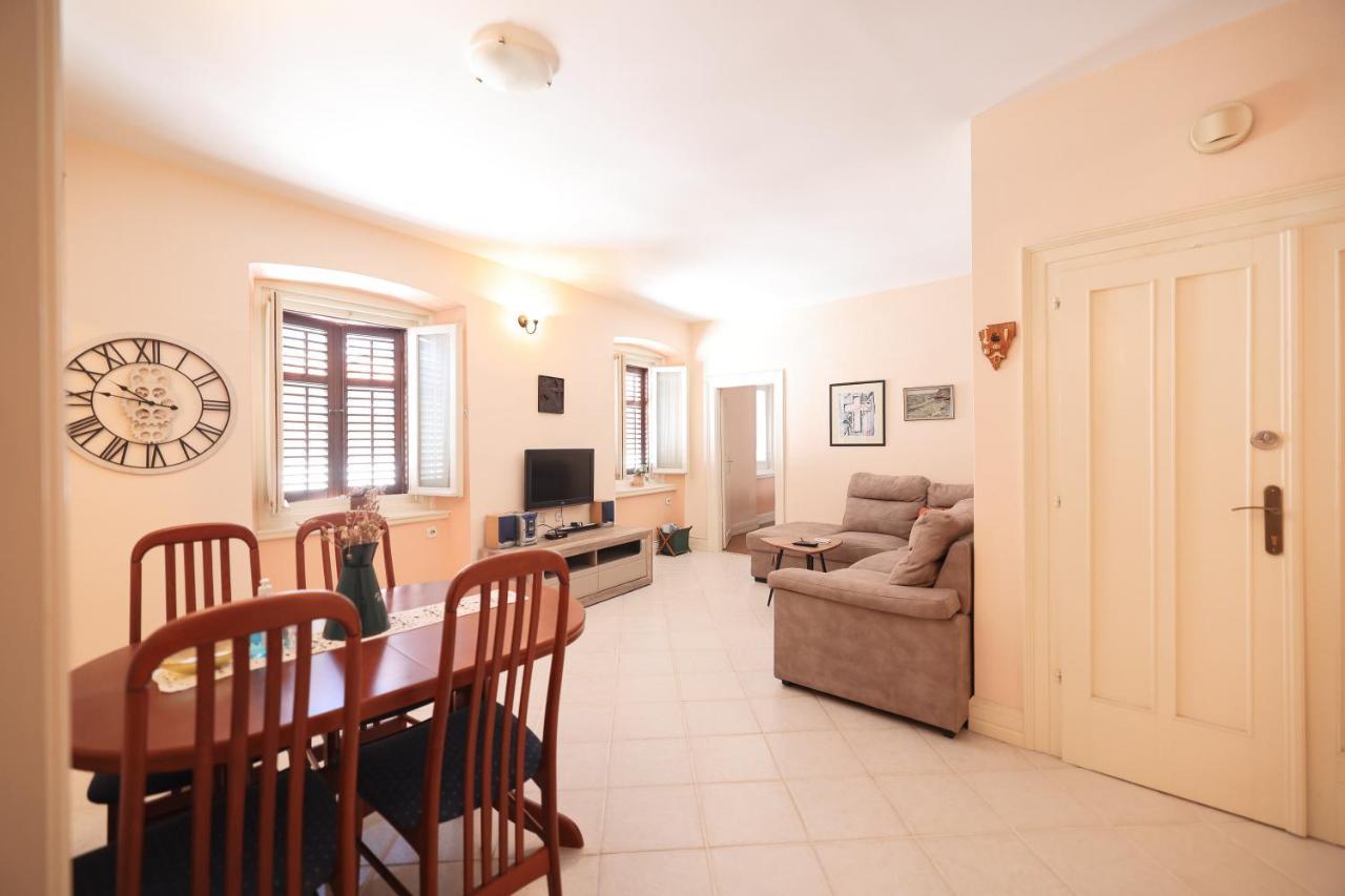 Two Bedroom Apartment In City Center Igor Zadar Exterior photo