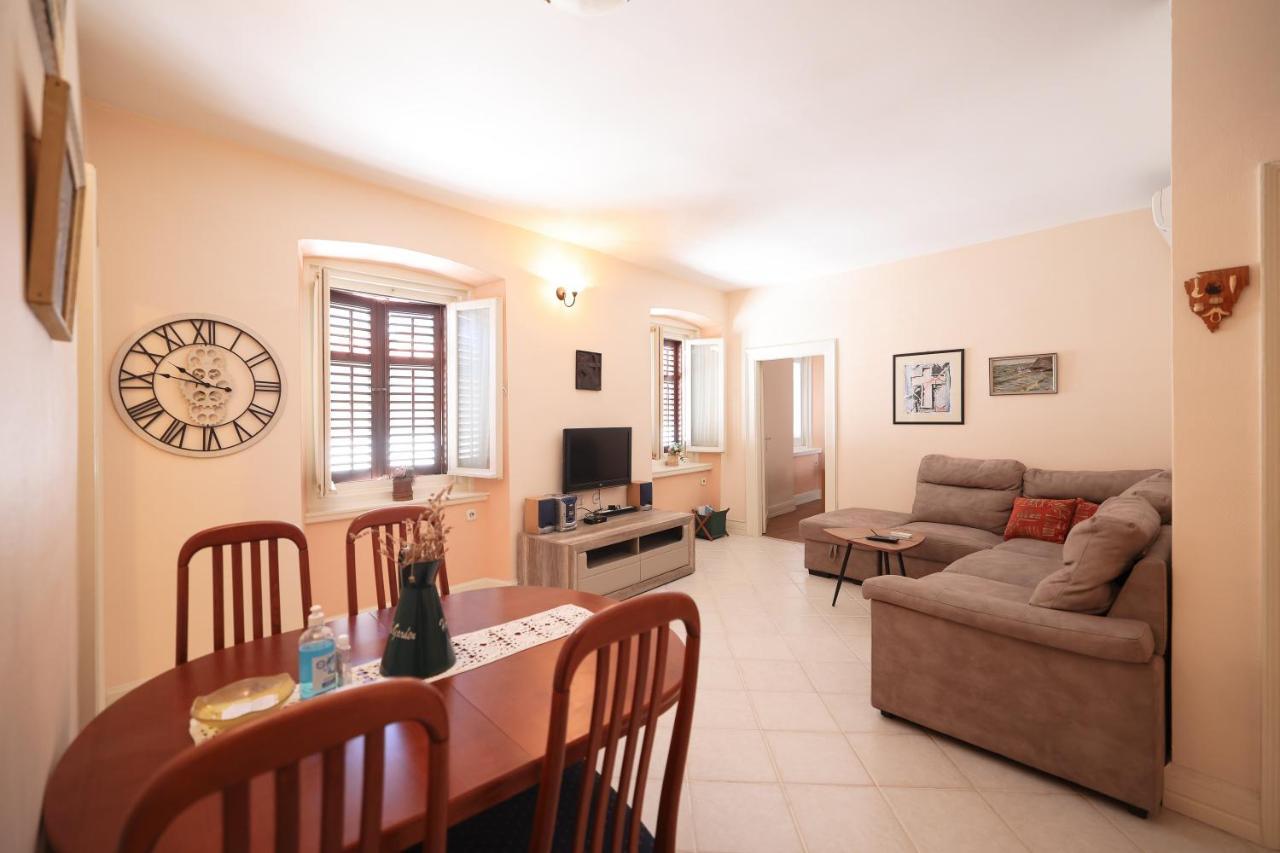 Two Bedroom Apartment In City Center Igor Zadar Exterior photo