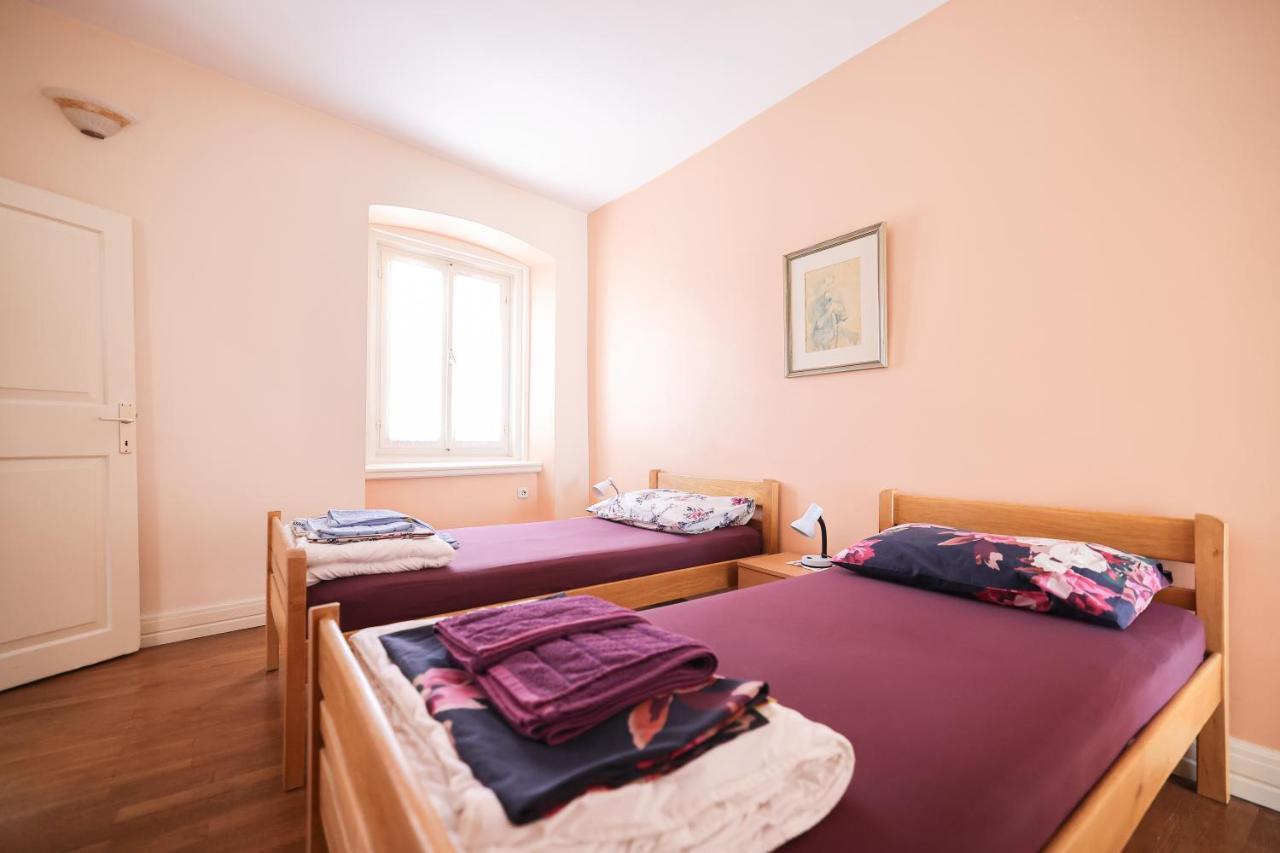Two Bedroom Apartment In City Center Igor Zadar Exterior photo